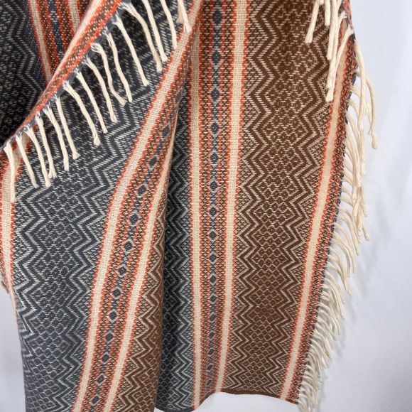 Cozy Geometric Throw Blanket - Orange, Gray, and Cream No Tag - Picture 3 of 5